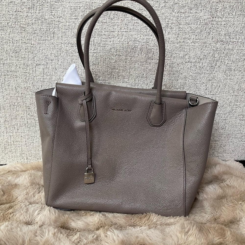 Michael Kors Mercer in cinder